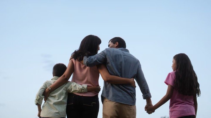 El concepto de familia será uno de los temas centrales de la “batalla cultural” dadas las grandes diferencias que existen entre las visiones de los gobiernos Petro y De La Espriella al respecto 
